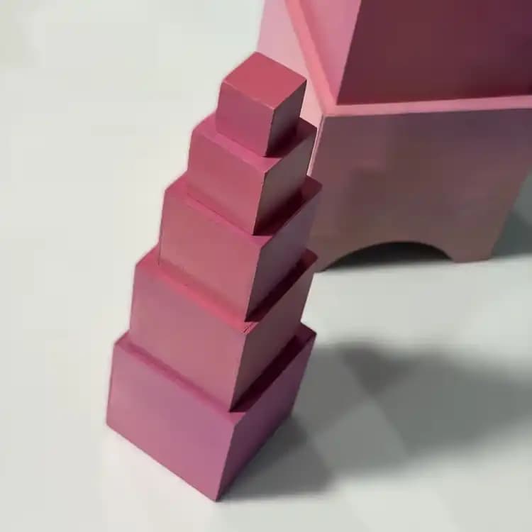 Torre Rosa Montessori de Madera (10 Cubos) - Imagen 2