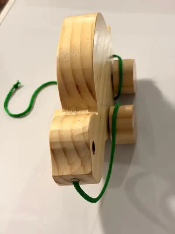 Tortuga de Arrastre de Madera Natural para Bebés - Imagen 3