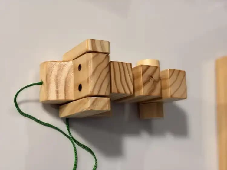 Perrito de Arrastre Articulado en Madera Natural - Imagen 2