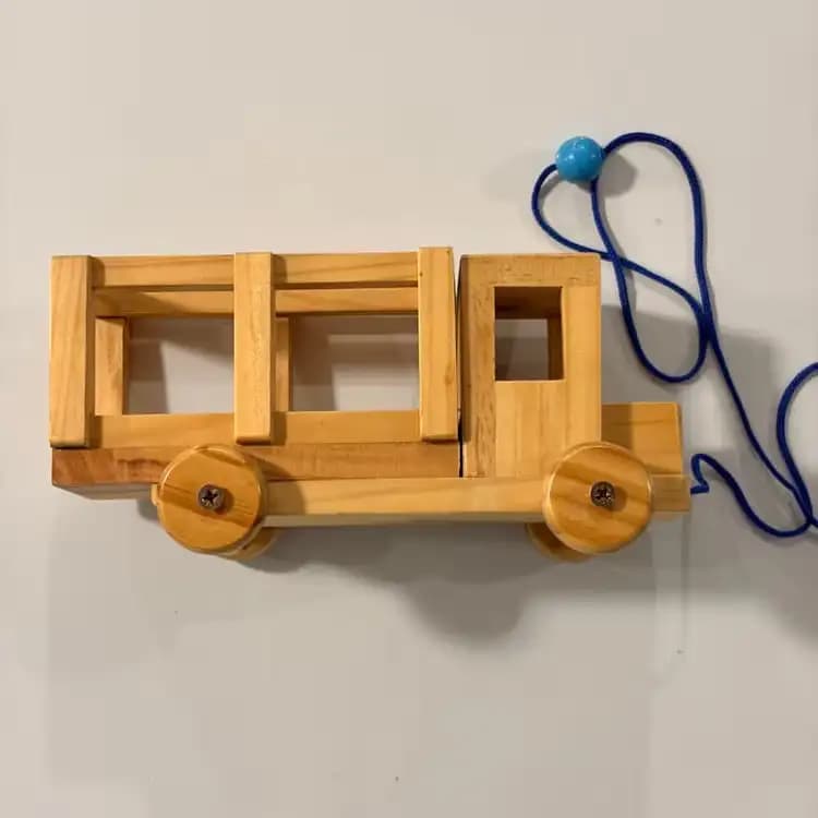 Camión de Madera Montessori - Juguete Educativo para Niños - Imagen 1