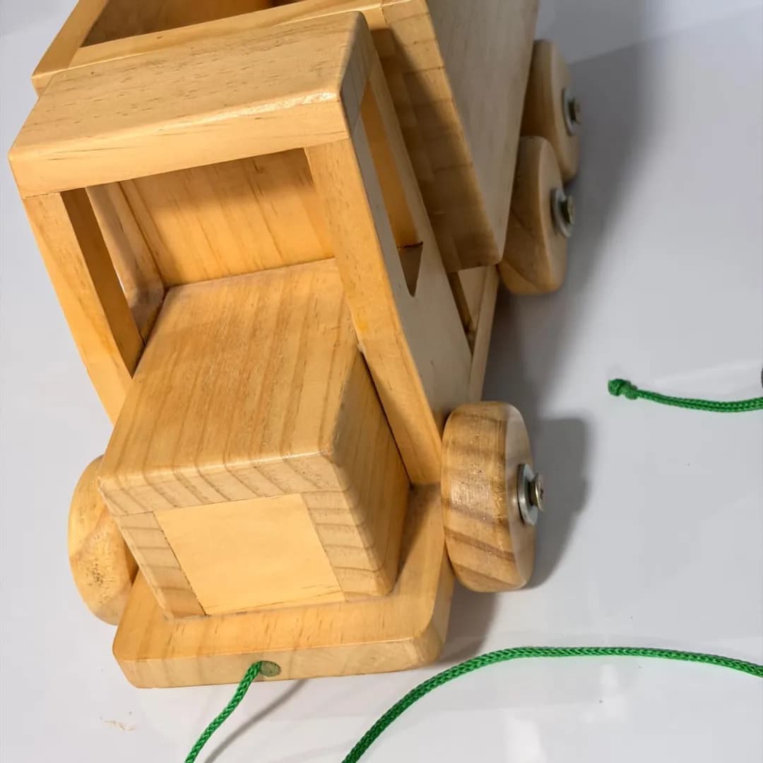 Camión de arrastre de Madera Didáctico - Imagen 2
