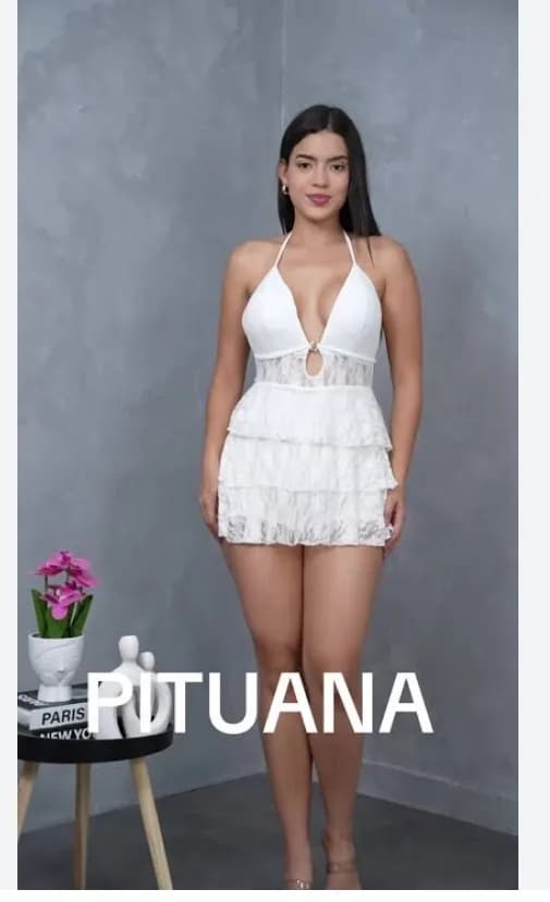 Vestido Blanco Corto de Encaje con Escote Halter - Imagen 1